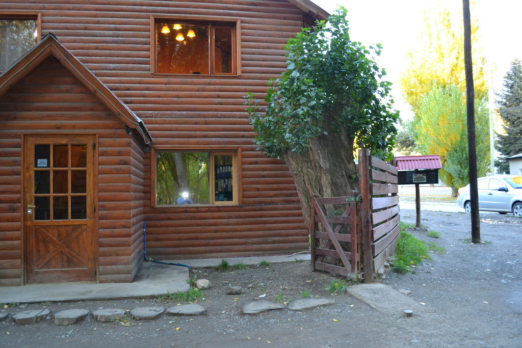 Camping Y Hostal El Ovejero El Calafate Exterior photo