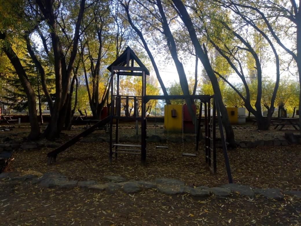 Camping Y Hostal El Ovejero El Calafate Exterior photo